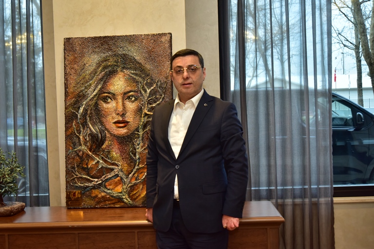 Serkan Bayram : Engelleri A�arak Umuda Ve Mücadeleye Yön Veriyor 